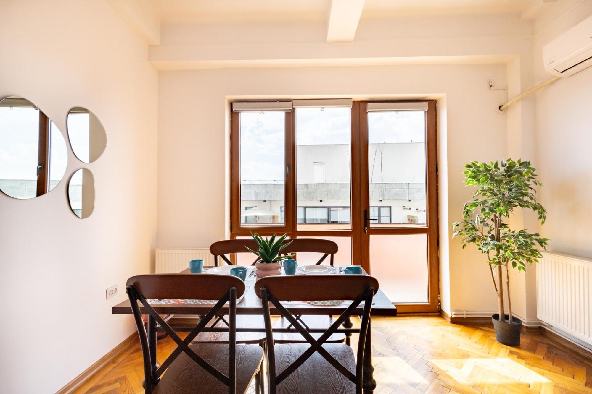 Downtown Victoria Apartments By Citybookings Bukarest Exterior foto