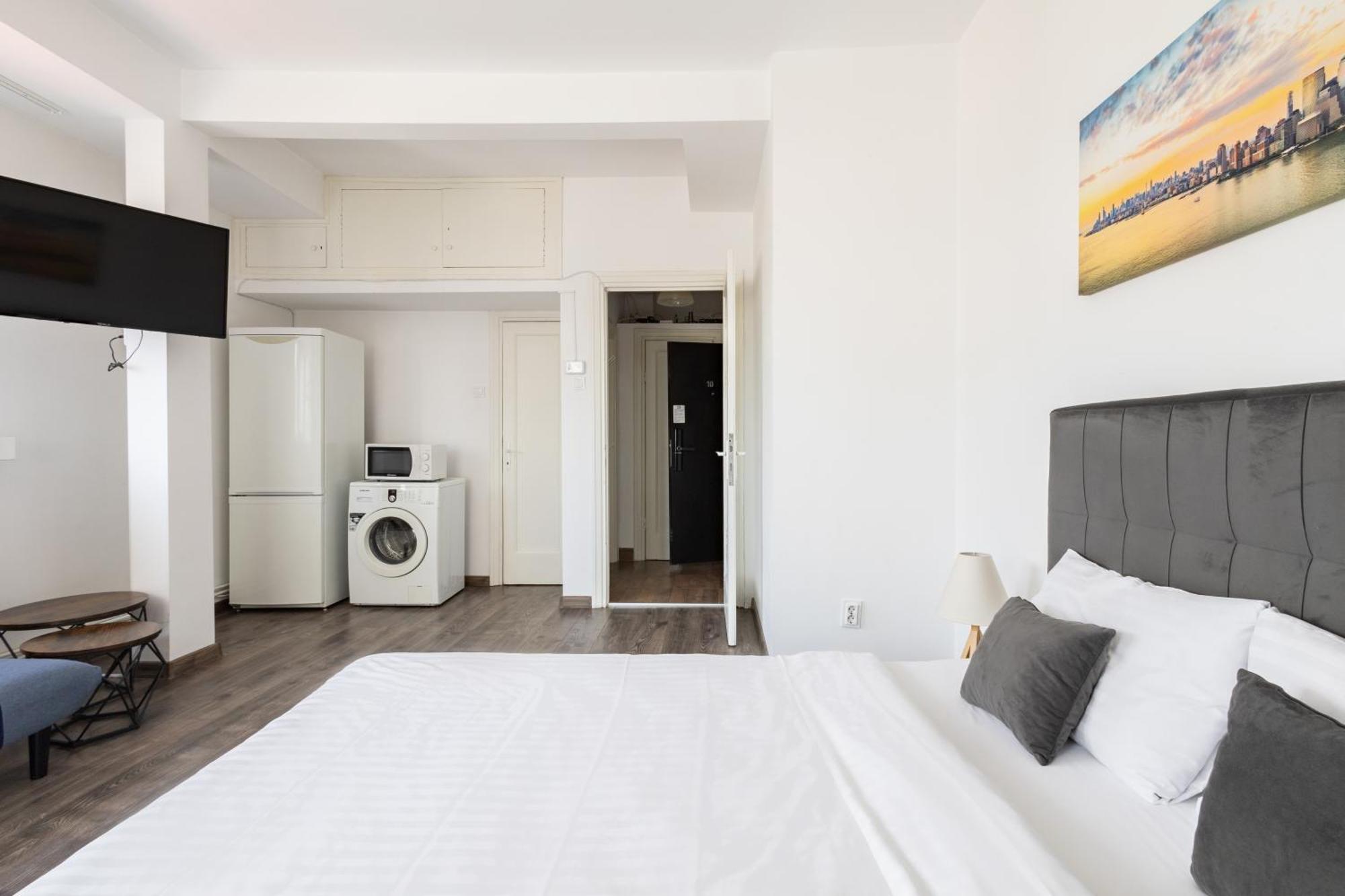 Downtown Victoria Apartments By Citybookings Bukarest Exterior foto
